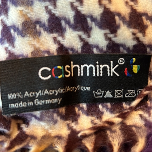 Scarf - Picture 4 of 4